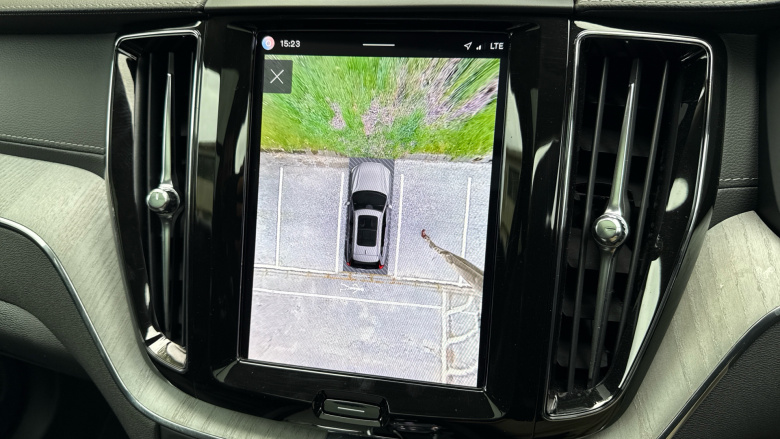 Volvo XC60 2.0 T8 [455] PHEV Ultra Dark 5dr AWD Geartronic Estate